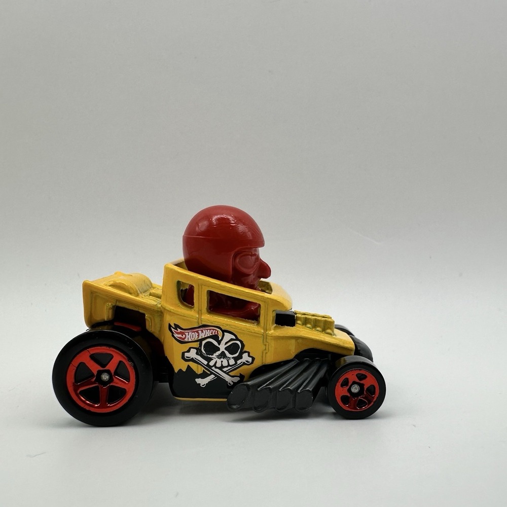 Mattel Hot Wheels Die Cast SKULL SHAKER‎ FJV73 ©2017 used